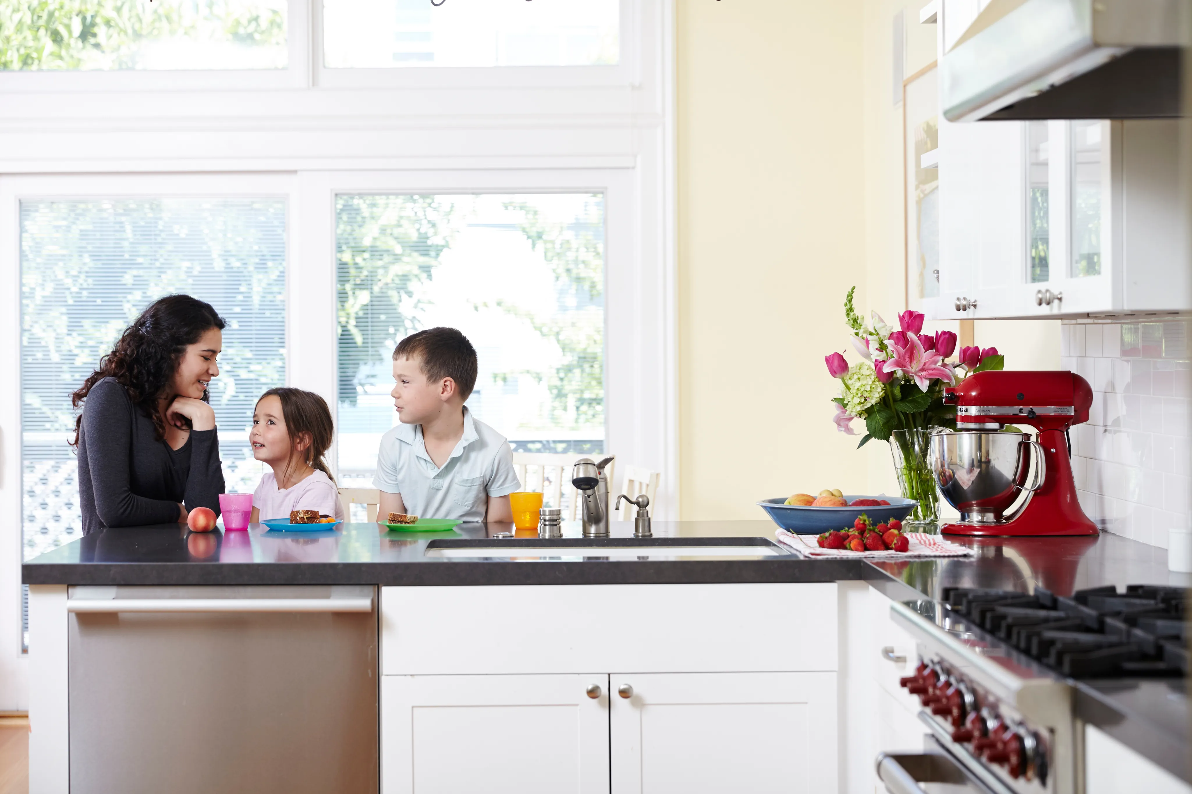 Kids in kitchen in Call